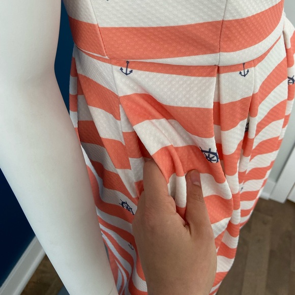 Above-knee Summer Dress with Pockets - Picture 10 of 10